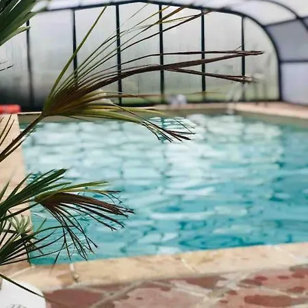 Domaine Aux Lions - Piscine Chauffee Tennis 20 Min Deauville Holiday home