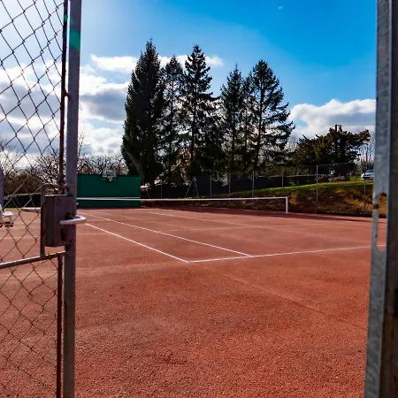 Domaine Aux Lions - Piscine Chauffee Tennis 20 Min Deauville Holiday home