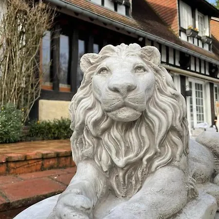 Domaine Aux Lions - Piscine Chauffee Tennis 20 Min Deauville Holiday home *